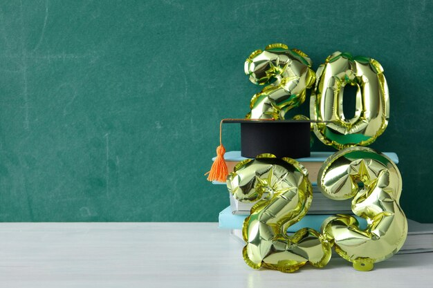Perayaan Kelulusan Makin Meriah, Balon Wisuda Solusinya!
